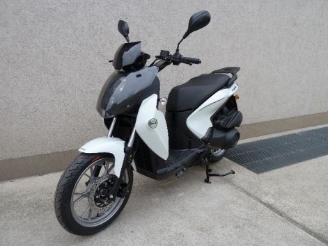 benelli_macis_125_robogo_2.jpg