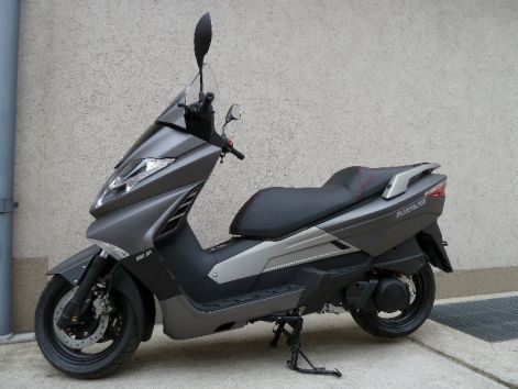 keeway_silverblade_250_robogo_1.jpg