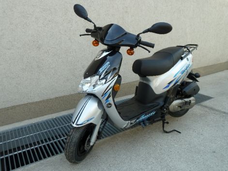 kewway_swan_50_robogo_3.jpg kewway_swan_50_robogo_3.jpg