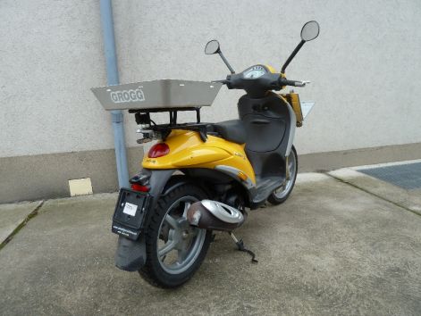 piaggio_liberti_50_postas_robogo_4_.jpg