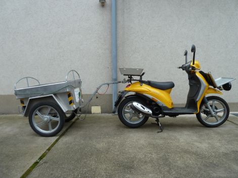 piaggio_liberti_50_postas_robogo_utanfutoval_2.jpg