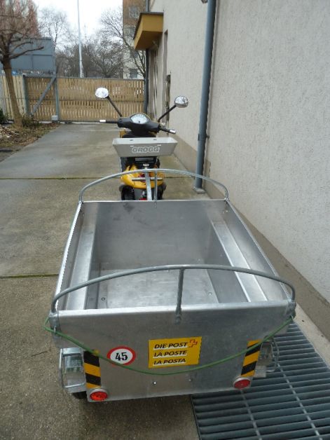 piaggio_liberti_50_postas_robogo_utanfutoval_3.jpg
