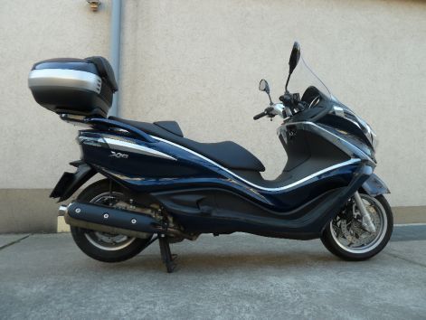 piaggio_x10_3_.jpg